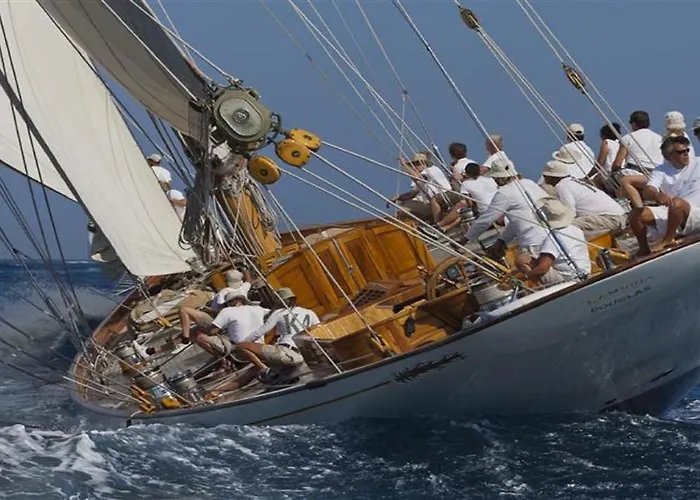 Village - Duplex Lumineux Avec Vue Magnifique Sur Les Toits Saint-Tropez